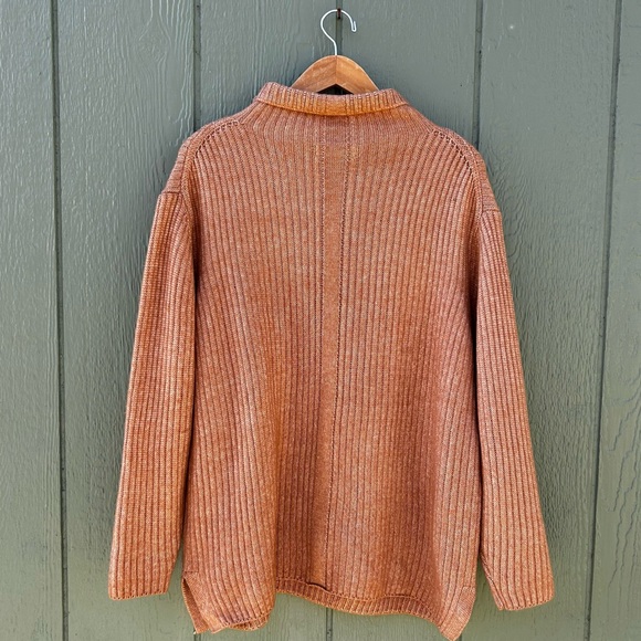 Elizabeth & James Ribbed Sweater - Picture 5 of 5